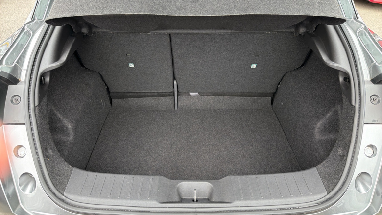 Nissan Juke 1.0 DiG-T N-Connecta 5dr DCT Petrol Hatchback